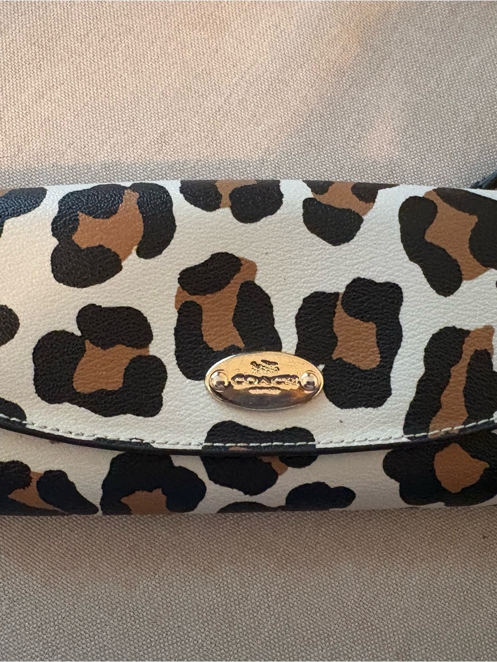 Coach Giraffe -Print Leather wallet in Cream, Brown & Black